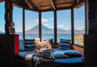Atitlan Sunset Lodge has rooms with a private hot tub
