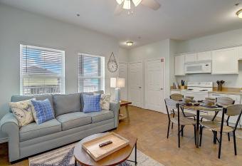 Shorts Story has Balcony rooms