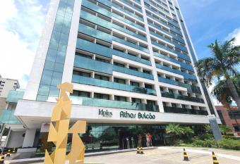 Athos Bulc  o Executive allows 18 year olds to book a room