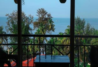 Silver Waves Hotels And Resorts allows 18 year olds to book a room