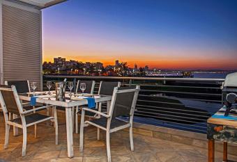 Durban Point Waterfront, 304 The Quays has Balcony rooms