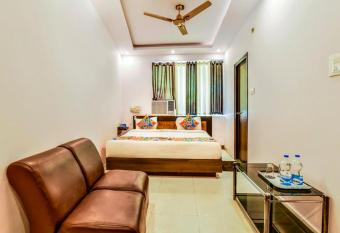 Goroomgo Stay Inn Charbagh Lucknow Junction has Balcony rooms