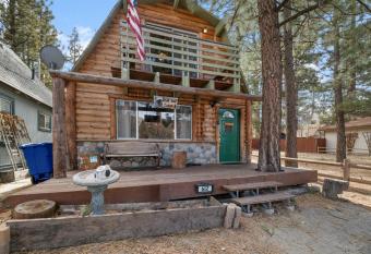 Bear Trap has Balcony rooms