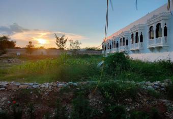 Vijayam Resort has Balcony rooms
