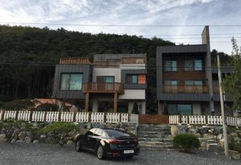 Grace River House Block A has Balcony rooms