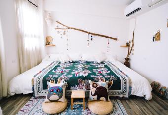                 Hetianyu has Balcony rooms