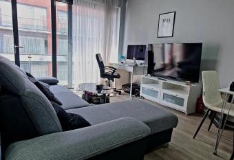 Minimal Brussels - Flat AH Bruxelles centre has Balcony rooms