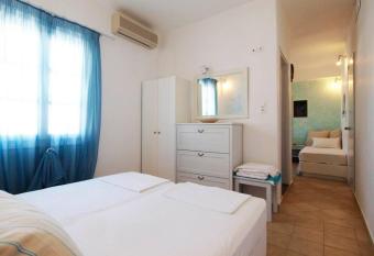 Studio Filareti allows 18 year olds to book a room