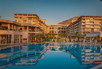 Akra Kemer - Ultra All Inclusive allows 18 year olds to book a room