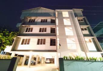 Crystal Residency has Balcony rooms