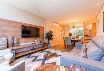 Gramado Stillo - Stay House Temporada allows 18 year olds to book a room