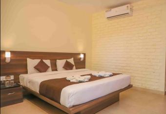 Hotel on the Rocks has Balcony rooms