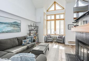 Ski In Out 2 BR Sleeps 8 Chateau Ridge 82136 has Balcony rooms