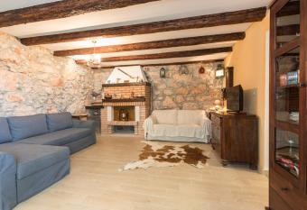 Apartman Lidija has Balcony rooms