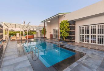 StayVista at Villa Cobblestone allows 18 year olds to book a room