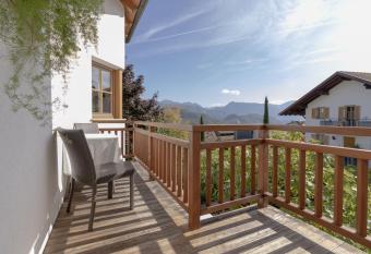 Stompferhof Familienapartment has Balcony rooms