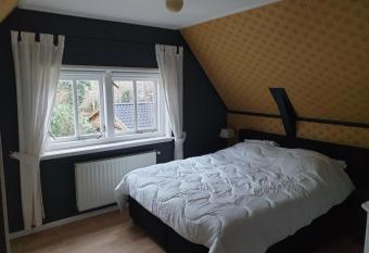 Vakantiehuis Doelestee allows 18 year olds to book a room