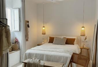 Hospeder  a Boutique Albariza by La Juder  a De Vejer- ADULTS ONLY allows 18 year olds to book a room