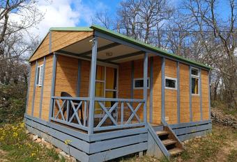 Mas des ch  nes has Balcony rooms