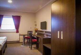 Penzion Na Net  eb   allows 18 year olds to book a room