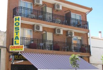 Hostal Gastrobar Carmelo has Balcony rooms