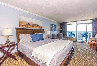 Modern Oceanfront King Suite Sand Dunes 2834 allows 18 year olds to book a room