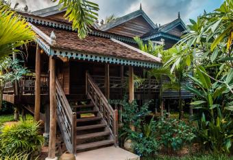 Phum Khmer Lodge - Village Cambodian Lodge allows 18 year olds to book a room