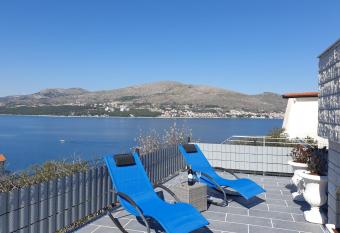 Villa Sandrina has Balcony rooms