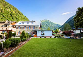 IMBACHHORN Pension in den Alpen has Balcony rooms