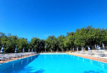 Luxor Chianti Glamping village has Balcony rooms