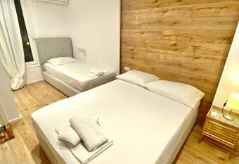 Hotel Aulona has Balcony rooms