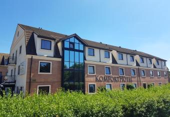 KomfortHotel Grossbeeren - Stadt-Gut-Hotel allows 18 year olds to book a room