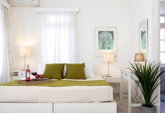 Casa Blue Old Port, Philian Collection has Balcony rooms