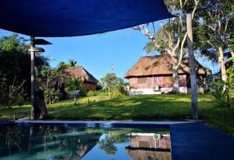 Bungalos Maeva Bacalar allows 18 year olds to book a room