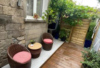 Studio ind  pendant de 25m2 has Balcony rooms