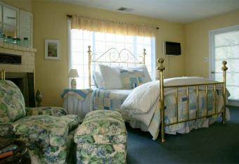 Trailside Inn Bed and Breakfast has Balcony rooms