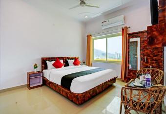 The Great Nagraja allows 18 year olds to book a room