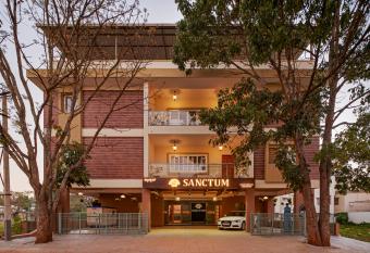 Sanctum Luxury Serviced Apartments has Balcony rooms
