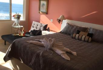 The Oceanfront Hotel on MiramarBeach HMB has rooms with a private hot tub