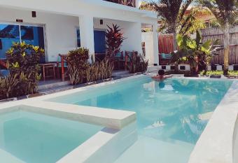 Hakuna Matata Boutique has Balcony rooms