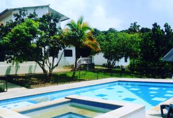Finca Bello Terru  o, Anapoima, Descanso, Naturaleza has Balcony rooms