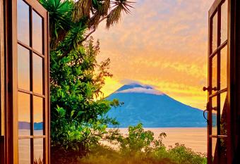 Unique Architecture, Breathtaking views of Lake has Balcony rooms