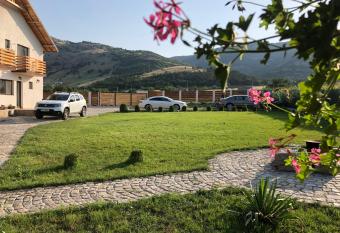 Plai Dobrogean has Balcony rooms
