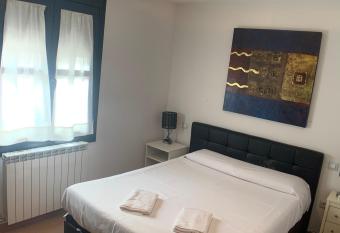 Segeda Apartamentos has Balcony rooms