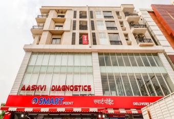 Super OYO Flagship 79480 Flagship Hhh Skyline allows 18 year olds to book a room