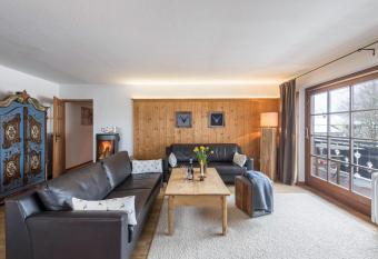 Fischer Apartment A has Balcony rooms