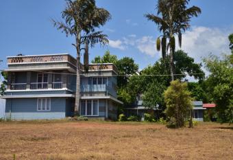 Party house with excellent sea and city view has Balcony rooms