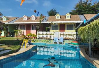                                                                 Ployfarresortkhaotao has Balcony rooms