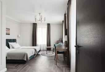 VICTORIA Hotel Klaip  da allows 18 year olds to book a room