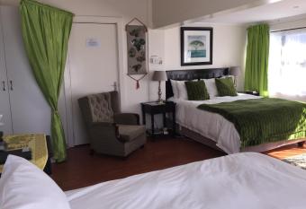 Ocean Dreams B&B has Balcony rooms